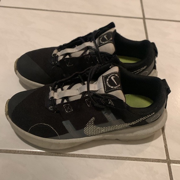 Girls trainer shoes - Picture 2 of 5